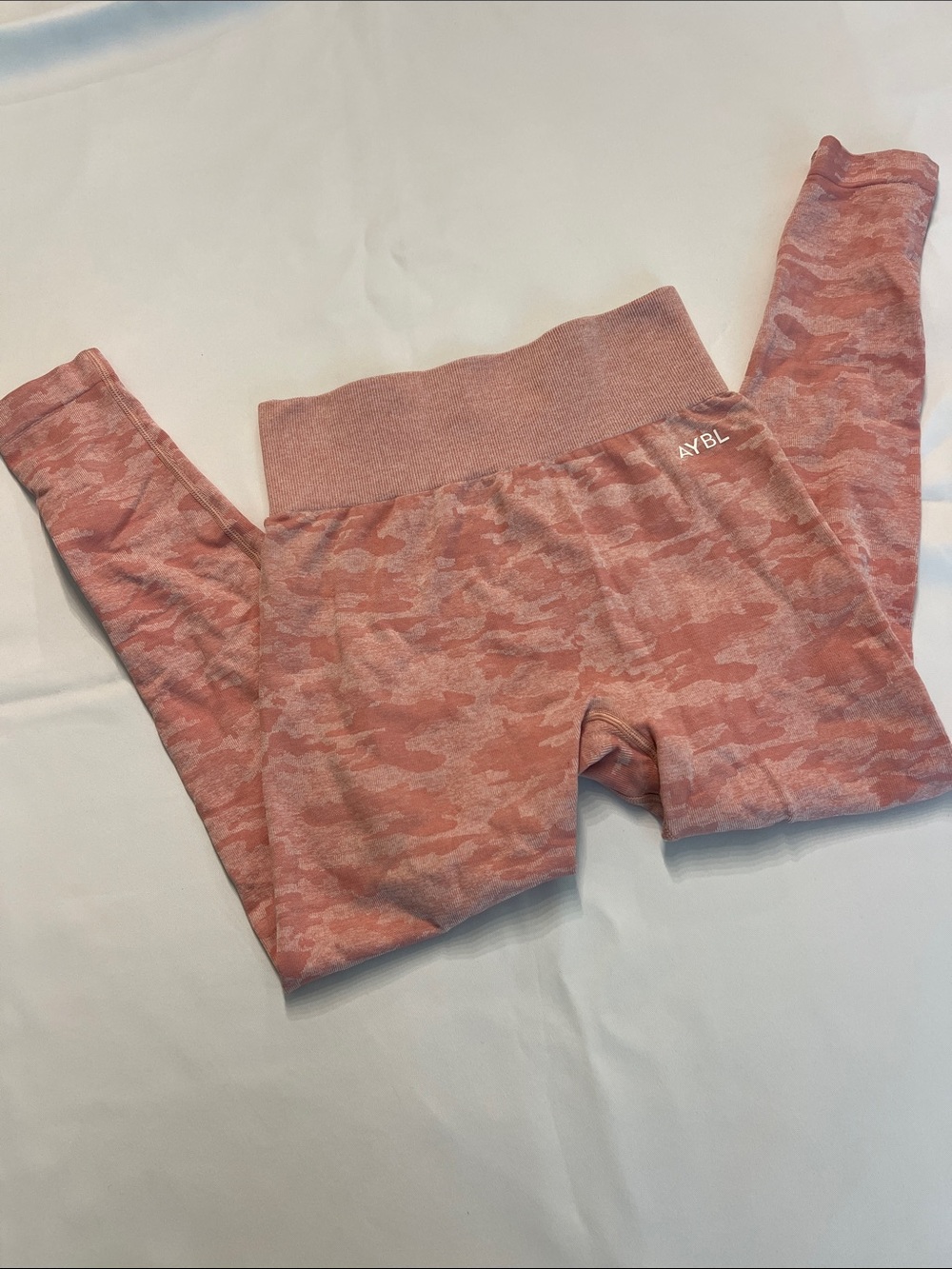 AYBL Coral Pink Camo Seamless Leggings Womens Med/Excellent Pre owned condition
